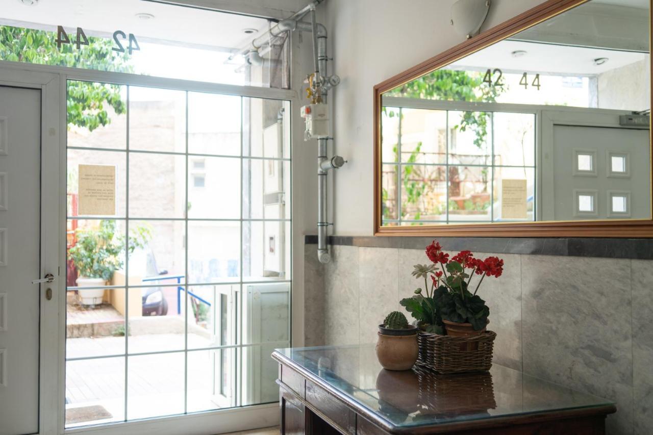 "Daydreamers Flat", Staircase To Neos Kosmos Athens Exterior photo